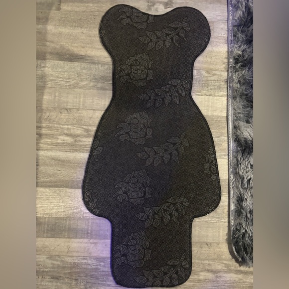 Kaws Rug - Picture 3 of 4